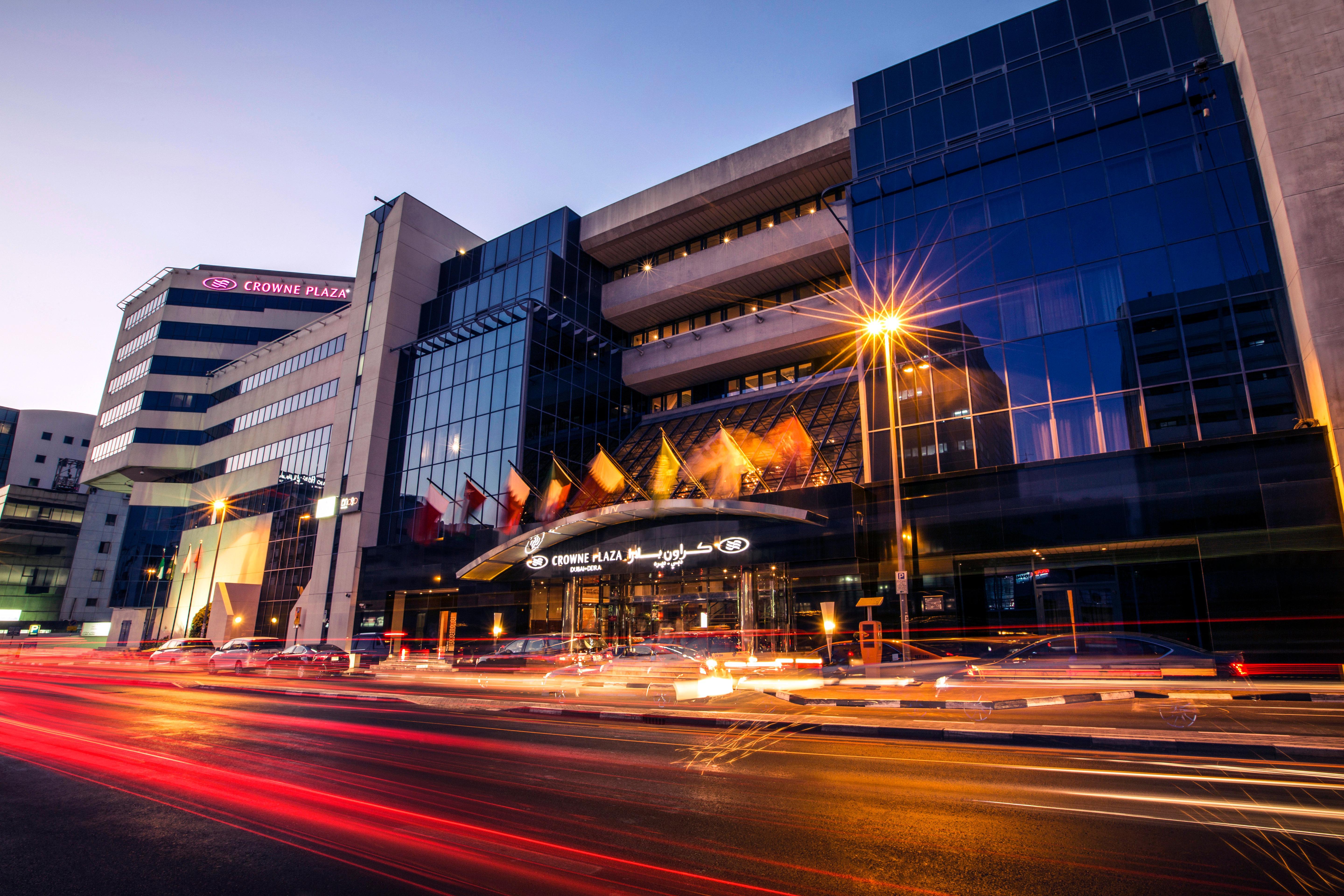 Crowne Plaza Dubai Deira, an IHG Hotel Bagian luar foto