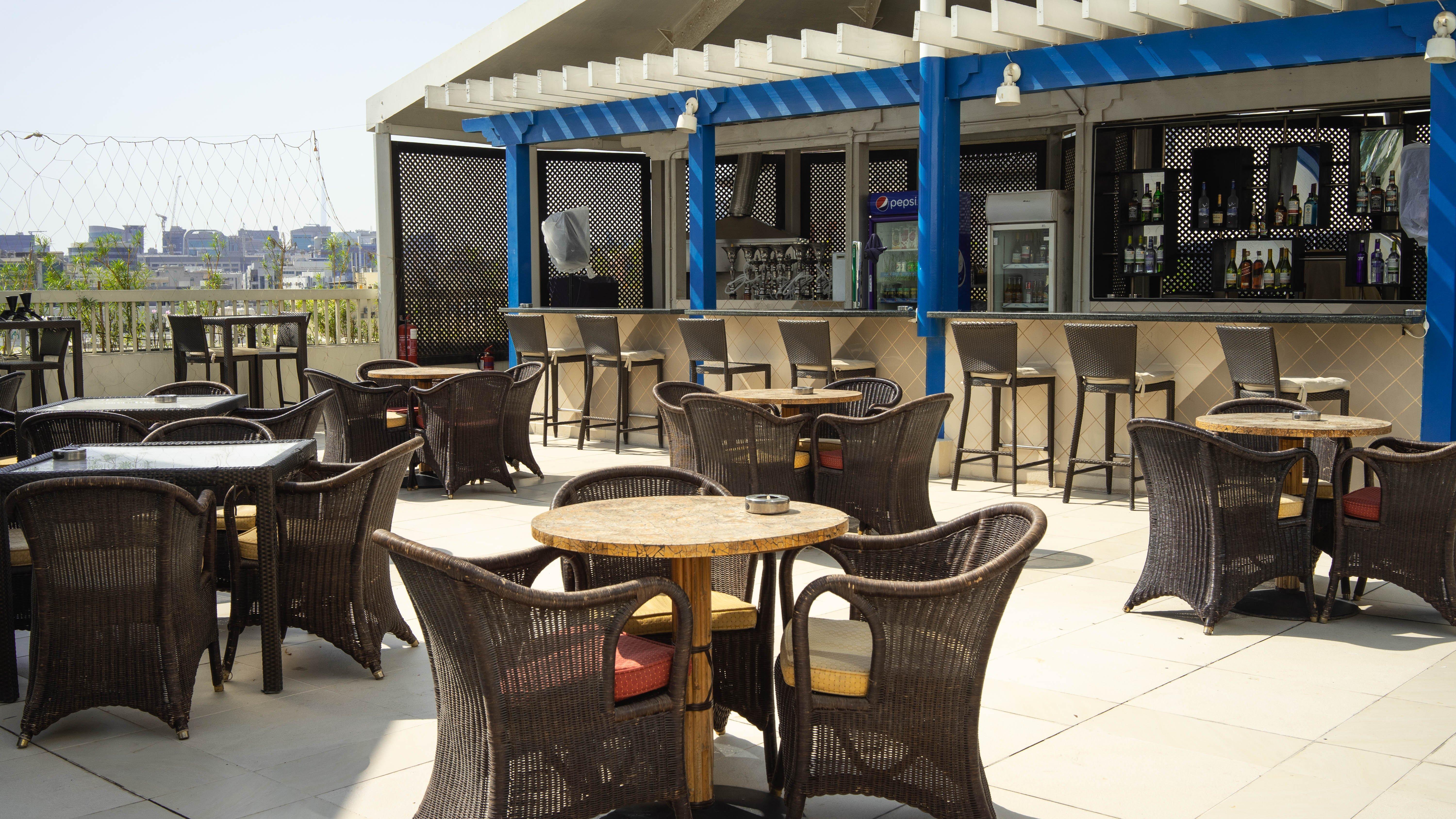 Crowne Plaza Dubai Deira, an IHG Hotel Bagian luar foto The Sky Bar